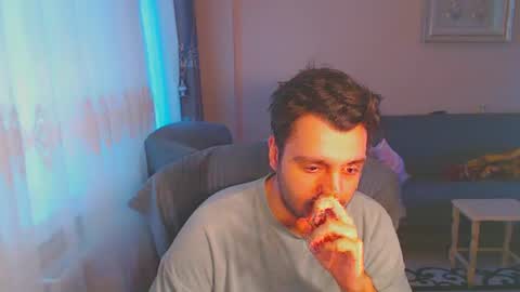 Snapshot of 2handsomeman chatting on 01/07/25, 02:41 Berk online show from 01/07/25, 02:41
