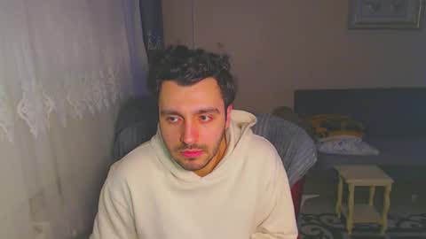 Snapshot of 2handsomeman chatting on 01/15/25, 03:39 Berk online show from 01/15/25, 03:39