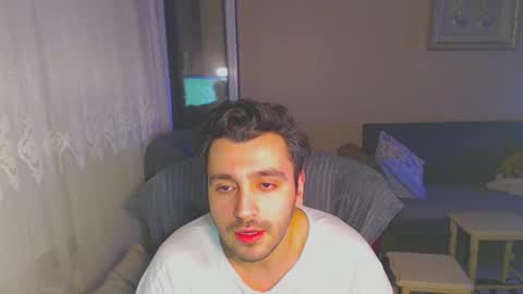 Snapshot of 2handsomeman chatting on 01/17/25, 01:47 Berk online show from 01/17/25, 01:47