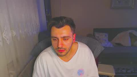 Snapshot of 2handsomeman chatting on 01/17/25, 11:07 Berk online show from 01/17/25, 11:07