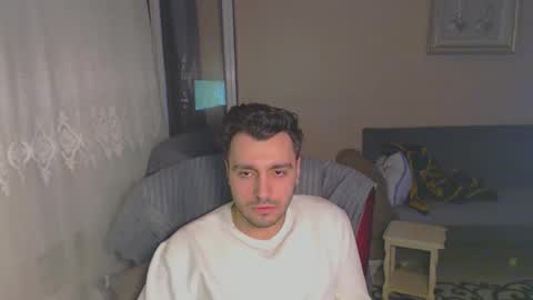 Snapshot of 2handsomeman chatting on 01/25/25, 01:54 Berk online show from 01/25/25, 01:54