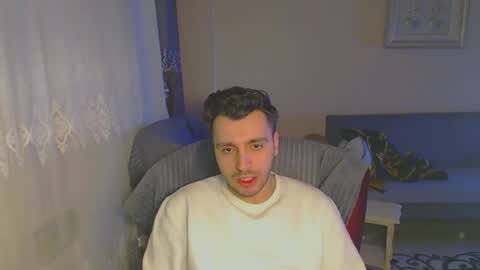 Snapshot of 2handsomeman chatting on 01/25/25, 04:56 Berk online show from 01/25/25, 04:56