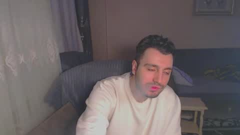 Snapshot of 2handsomeman chatting on 01/27/25, 03:37 Berk online show from 01/27/25, 03:37