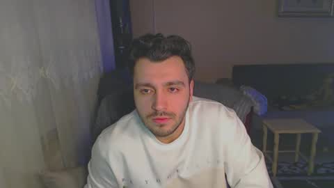 Snapshot of 2handsomeman chatting on 02/04/25, 09:10 Berk online show from 02/04/25, 09:10