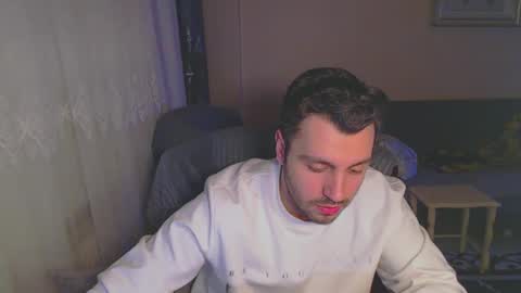 Snapshot of 2handsomeman chatting on 02/05/25, 12:20 Berk online show from 02/05/25, 12:20