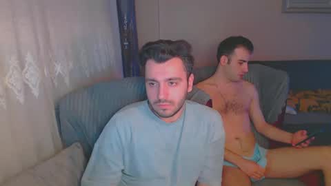 Snapshot of 2handsomeman chatting on 02/09/25, 10:54 Berk online show from 02/09/25, 10:54