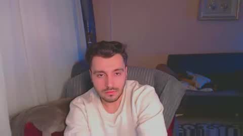 Snapshot of 2handsomeman chatting on 03/04/25, 10:38 Berk online show from 03/04/25, 10:38
