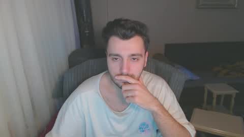 Snapshot of 2handsomeman chatting on 03/10/25, 09:51 Berk online show from 03/10/25, 09:51