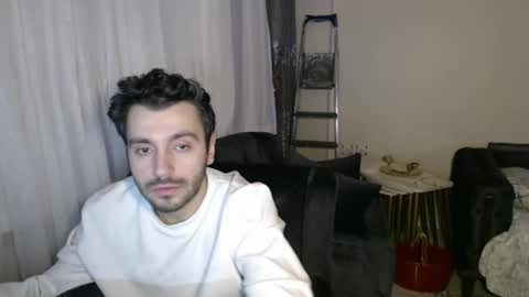 Snapshot of 2handsomeman chatting on 04/15/26, 10:21 Berk online show from 04/15/26, 10:21