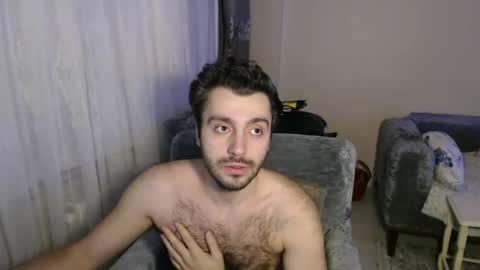 Snapshot of 2handsomeman chatting on 04/17/26, 11:08 Berk online show from 04/17/26, 11:08