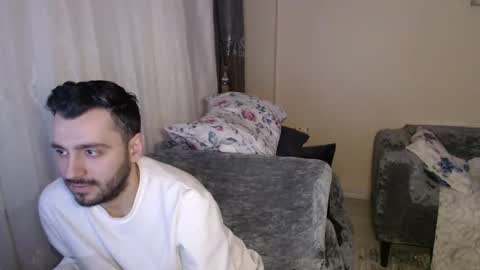 Snapshot of 2handsomeman chatting on 05/04/26, 09:55 Berk online show from 05/04/26, 09:55