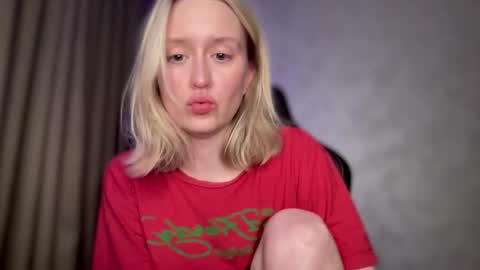 Snapshot of 2kepler22b chatting on 01/16/25, 08:57 . online show from 01/16/25, 08:57