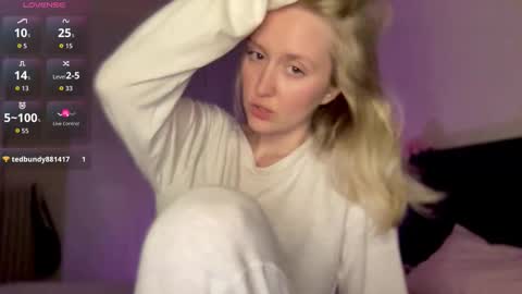 Snapshot of 2kepler22b chatting on 10/29/25, 08:10 . online show from 10/29/25, 08:10