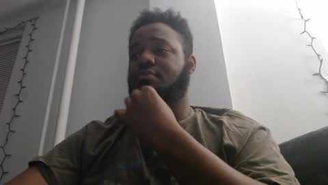 Snapshot of 2koolresurrected chatting on 01/29/25, 01:27 2koolresurrected online show from 01/29/25, 01:27