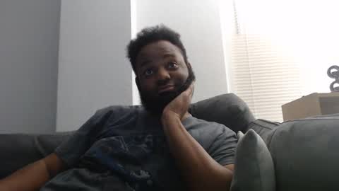 Snapshot of 2koolresurrected chatting on 02/04/25, 12:51 2koolresurrected online show from 02/04/25, 12:51
