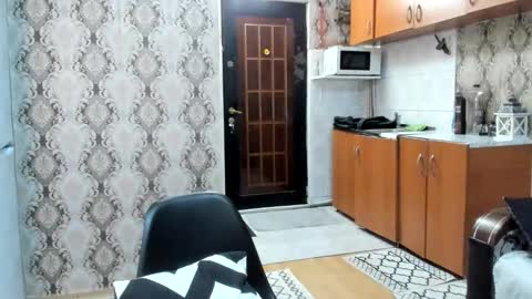 Snapshot of 2sexymuscles chatting on 11/04/25, 09:25 2sexymuscles online show from 11/04/25, 09:25