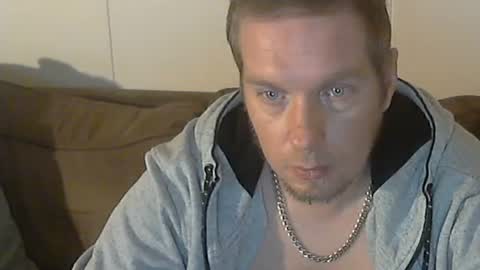 Snapshot of 2small4you83 chatting on 12/08/24, 09:24 2small4you83 online show from 12/08/24, 09:24