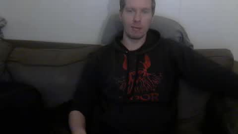 Snapshot of 2small4you83 chatting on 01/15/26, 01:21 2small4you83 online show from 01/15/26, 01:21