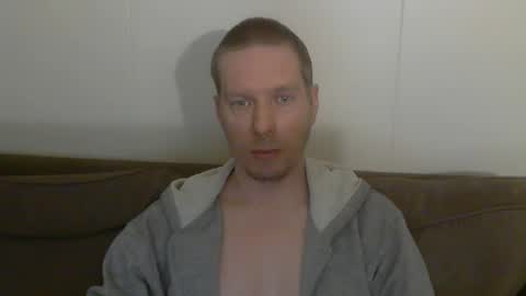 Snapshot of 2small4you83 chatting on 02/12/26, 11:22 2small4you83 online show from 02/12/26, 11:22