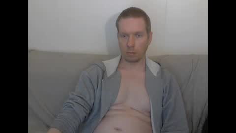 Snapshot of 2small4you83 chatting on 02/24/26, 11:30 2small4you83 online show from 02/24/26, 11:30