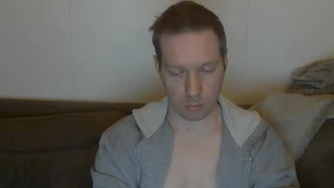 Snapshot of 2small4you83 chatting on 03/08/26, 10:35 2small4you83 online show from 03/08/26, 10:35