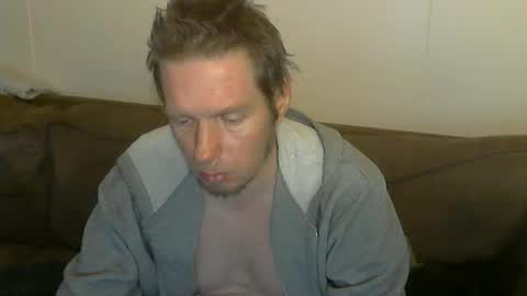 2small4you83 online show from 04/25/26, 01:08