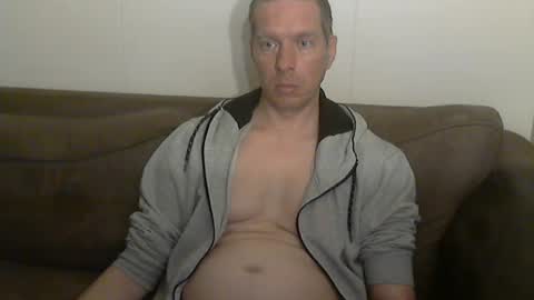 2small4you83 online show from 05/28/26, 02:09