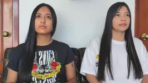 Snapshot of 2summerlove2 chatting on 11/19/25, 02:39 Dalilah and Tarah online show from 11/19/25, 02:39