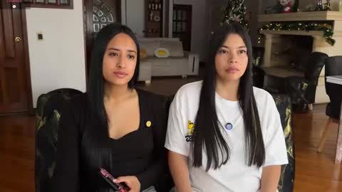 Snapshot of 2summerlove2 chatting on 11/25/25, 02:28 Dalilah and Tarah online show from 11/25/25, 02:28