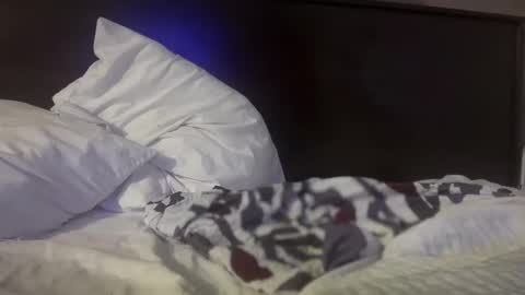 Snapshot of 304divinekarma chatting on 12/01/25, 05:18 GamerBaddieLux online show from 12/01/25, 05:18