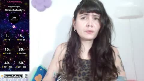 Snapshot of 333w4zh1n3 chatting on 05/10/26, 03:28 Eva online show from 05/10/26, 03:28