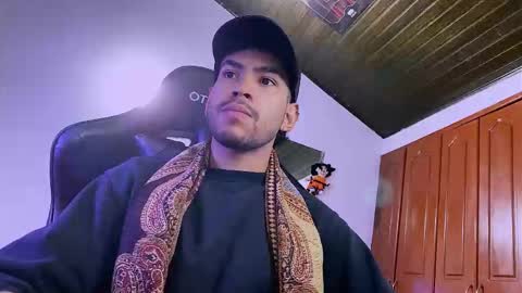 Snapshot of 3v1l_ chatting on 01/16/26, 11:31 E V I L online show from 01/16/26, 11:31