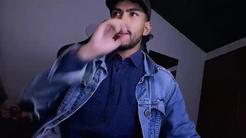 Snapshot of 3v1l_ chatting on 03/08/26, 03:10 E V I L online show from 03/08/26, 03:10