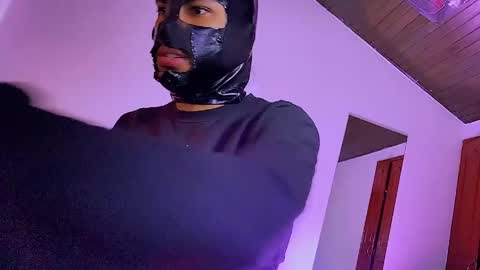 E V I L online show from 05/10/26, 09:09