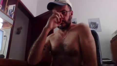 Snapshot of 40taopeludo chatting on 11/17/25, 03:40 40taopeludo online show from 11/17/25, 03:40