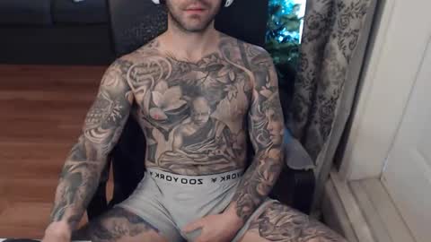Snapshot of 420randomguy chatting on 12/01/24, 04:29 Anomander Rake online show from 12/01/24, 04:29