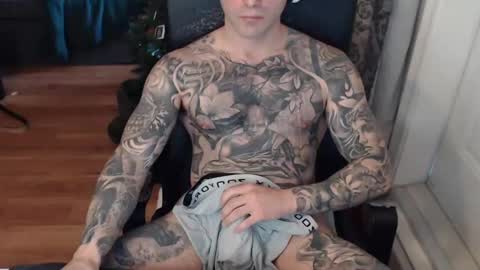 Snapshot of 420randomguy chatting on 01/06/25, 06:31 Anomander Rake online show from 01/06/25, 06:31