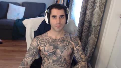 Snapshot of 420randomguy chatting on 02/02/25, 06:53 Anomander Rake online show from 02/02/25, 06:53