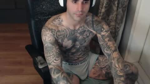 Snapshot of 420randomguy chatting on 09/10/25, 01:16 Anomander Rake online show from 09/10/25, 01:16