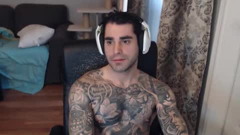 Snapshot of 420randomguy chatting on 01/07/26, 03:25 Anomander Rake online show from 01/07/26, 03:25