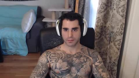 Snapshot of 420randomguy chatting on 01/10/26, 07:26 Anomander Rake online show from 01/10/26, 07:26