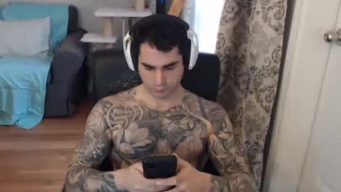 Snapshot of 420randomguy chatting on 01/12/26, 03:28 Anomander Rake online show from 01/12/26, 03:28