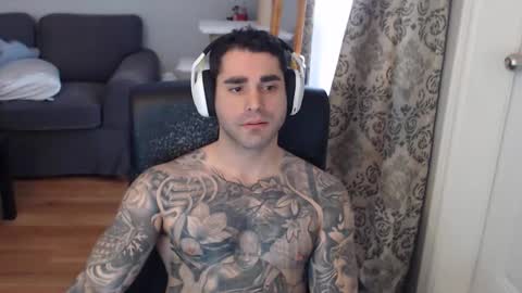 Snapshot of 420randomguy chatting on 02/17/26, 04:35 Anomander Rake online show from 02/17/26, 04:35