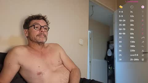 44titouan44 online show from 10/21/25, 02:40
