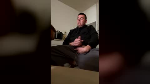 Snapshot of 4doors4morehores chatting on 02/13/26, 08:21 4doors4morehores online show from 02/13/26, 08:21