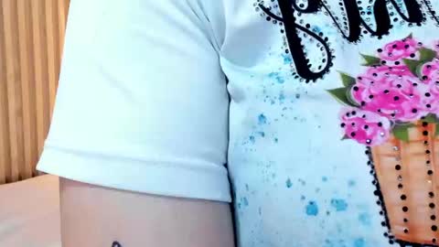 Snapshot of 4ngel_greey chatting on 09/23/25, 11:41 ... . Angel . ... online show from 09/23/25, 11:41