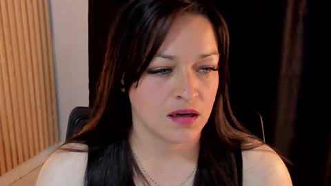 Snapshot of 4ngel_greey chatting on 10/02/25, 10:06 ... . Angel . ... online show from 10/02/25, 10:06