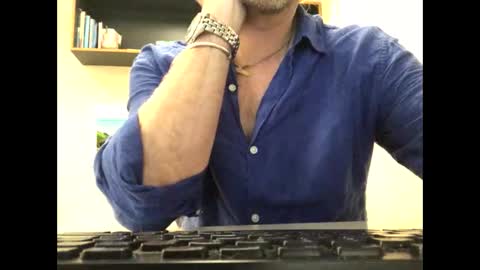 555tony555 online show from 11/06/25, 01:39