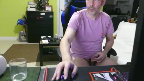 Snapshot of 55hotgboy chatting on 11/30/25, 07:51 Larese Carlo online show from 11/30/25, 07:51