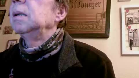 Snapshot of 64shorty chatting on 09/19/25, 09:22 64shorty online show from 09/19/25, 09:22